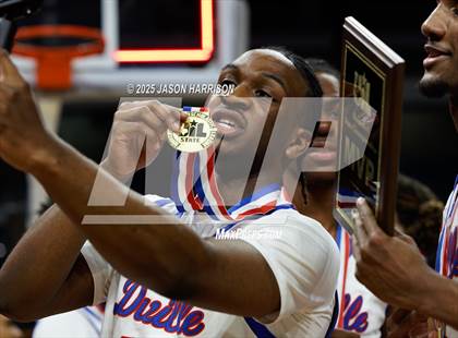 Thumbnail 2 in Duncanville vs. Bellaire (UIL Basketball 6A D1 Final) photogallery.
