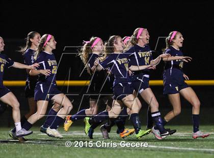 Thumbnail 2 in Victor vs. Fairport (Section 5 Class AA Final) photogallery.
