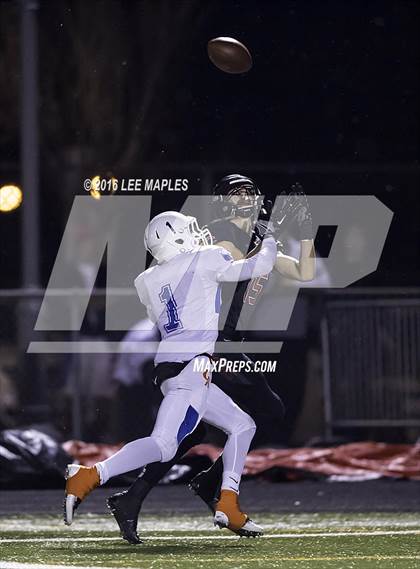 Thumbnail 2 in Camas vs. Graham-Kapowsin (WIAA 4A 2nd Round) photogallery.