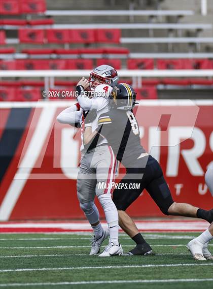 Thumbnail 2 in Roy vs Bountiful (UHSAA 5A Final) photogallery.