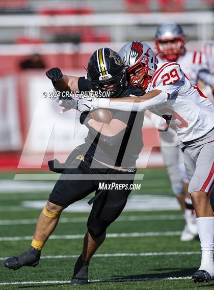 Thumbnail 3 in Roy vs Bountiful (UHSAA 5A Final) photogallery.