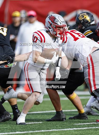 Thumbnail 3 in Roy vs Bountiful (UHSAA 5A Final) photogallery.