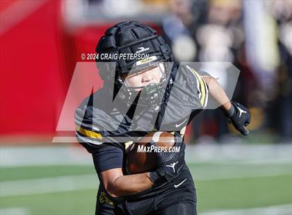 Thumbnail 3 in Roy vs Bountiful (UHSAA 5A Final) photogallery.