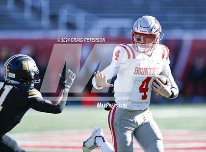 Thumbnail 2 in Roy vs Bountiful (UHSAA 5A Final) photogallery.