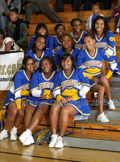 Thumbnail 2 in Jordan vs. Crenshaw (Lynwood Christmas Challenge) photogallery.