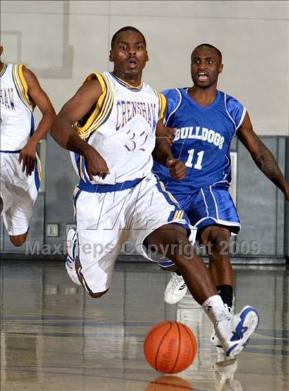 Thumbnail 3 in Jordan vs. Crenshaw (Lynwood Christmas Challenge) photogallery.
