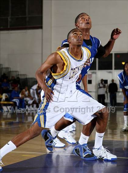Thumbnail 3 in Jordan vs. Crenshaw (Lynwood Christmas Challenge) photogallery.