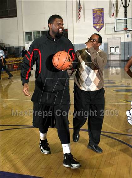 Thumbnail 1 in Jordan vs. Crenshaw (Lynwood Christmas Challenge) photogallery.