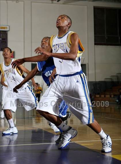 Thumbnail 3 in Jordan vs. Crenshaw (Lynwood Christmas Challenge) photogallery.