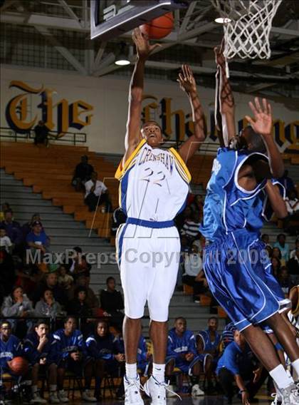 Thumbnail 2 in Jordan vs. Crenshaw (Lynwood Christmas Challenge) photogallery.
