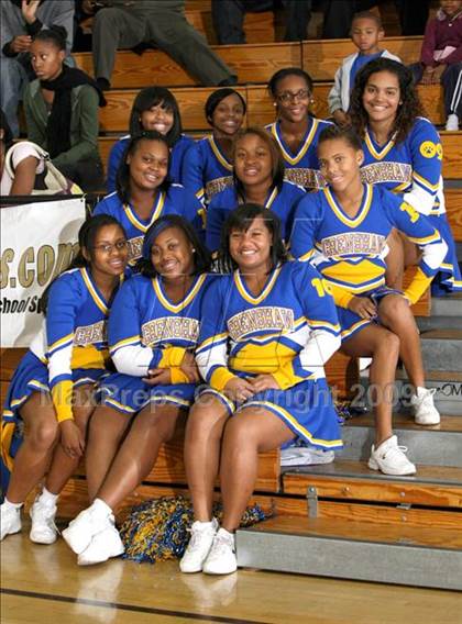 Thumbnail 1 in Jordan vs. Crenshaw (Lynwood Christmas Challenge) photogallery.