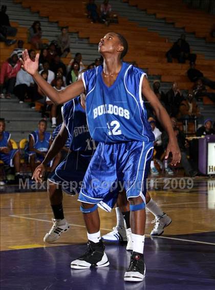 Thumbnail 3 in Jordan vs. Crenshaw (Lynwood Christmas Challenge) photogallery.