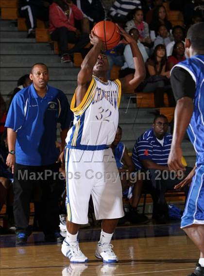 Thumbnail 1 in Jordan vs. Crenshaw (Lynwood Christmas Challenge) photogallery.