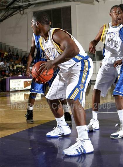 Thumbnail 3 in Jordan vs. Crenshaw (Lynwood Christmas Challenge) photogallery.