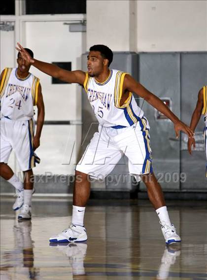 Thumbnail 3 in Jordan vs. Crenshaw (Lynwood Christmas Challenge) photogallery.