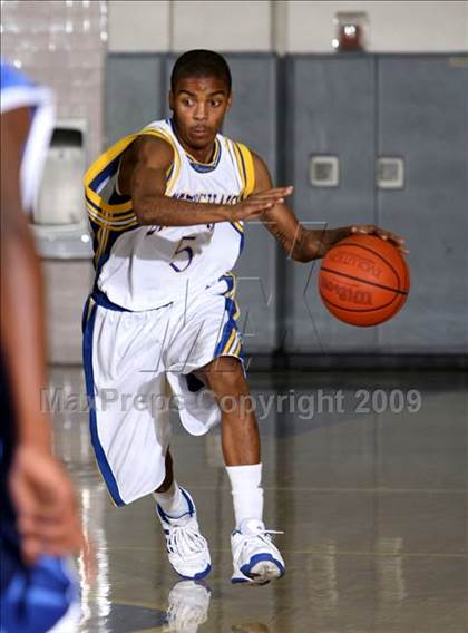 Thumbnail 1 in Jordan vs. Crenshaw (Lynwood Christmas Challenge) photogallery.