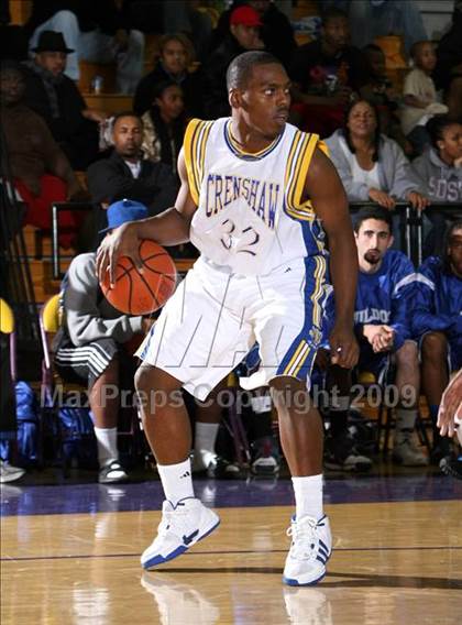 Thumbnail 3 in Jordan vs. Crenshaw (Lynwood Christmas Challenge) photogallery.