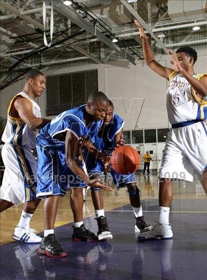 Thumbnail 1 in Jordan vs. Crenshaw (Lynwood Christmas Challenge) photogallery.
