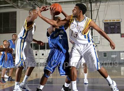 Thumbnail 3 in Jordan vs. Crenshaw (Lynwood Christmas Challenge) photogallery.