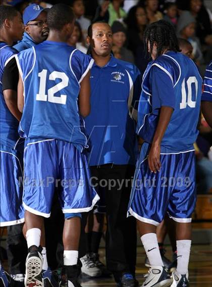 Thumbnail 2 in Jordan vs. Crenshaw (Lynwood Christmas Challenge) photogallery.