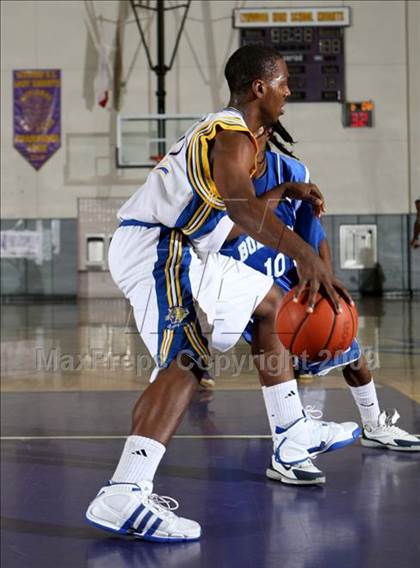 Thumbnail 1 in Jordan vs. Crenshaw (Lynwood Christmas Challenge) photogallery.