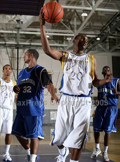 Thumbnail 2 in Jordan vs. Crenshaw (Lynwood Christmas Challenge) photogallery.