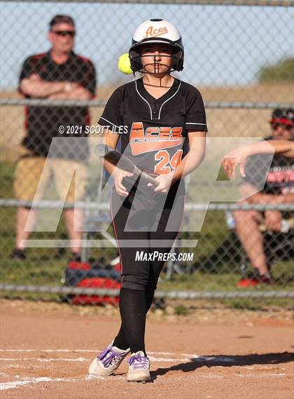 Thumbnail 1 in Fairfield Union vs Amanda-Clearcreek photogallery.