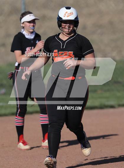 Thumbnail 3 in Fairfield Union vs Amanda-Clearcreek photogallery.