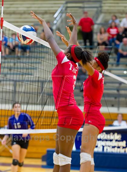 Thumbnail 3 in Taft @ Warren photogallery.