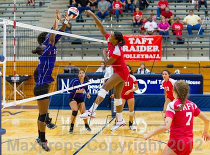 Thumbnail 3 in Taft @ Warren photogallery.