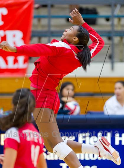 Thumbnail 3 in Taft @ Warren photogallery.