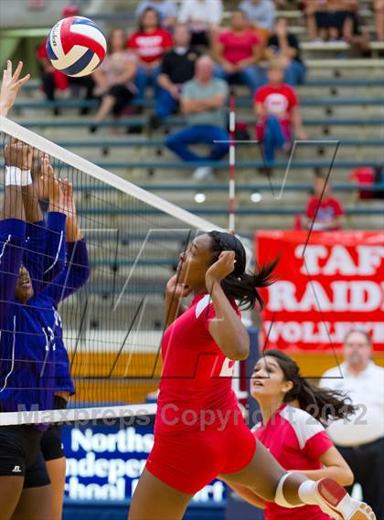 Thumbnail 3 in Taft @ Warren photogallery.