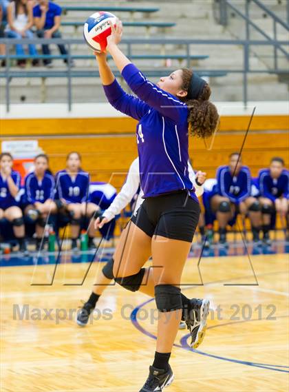 Thumbnail 2 in Taft @ Warren photogallery.