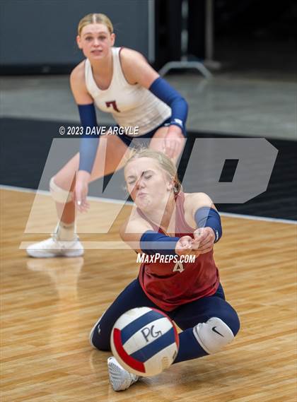 Thumbnail 3 in Cedar vs. Springville (Utah Valley Invitational) photogallery.