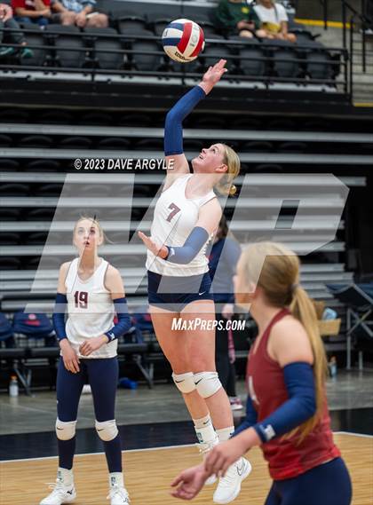 Thumbnail 3 in Cedar vs. Springville (Utah Valley Invitational) photogallery.
