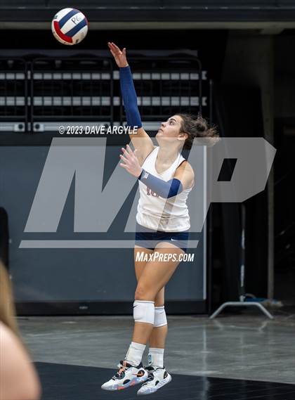 Thumbnail 1 in Cedar vs. Springville (Utah Valley Invitational) photogallery.