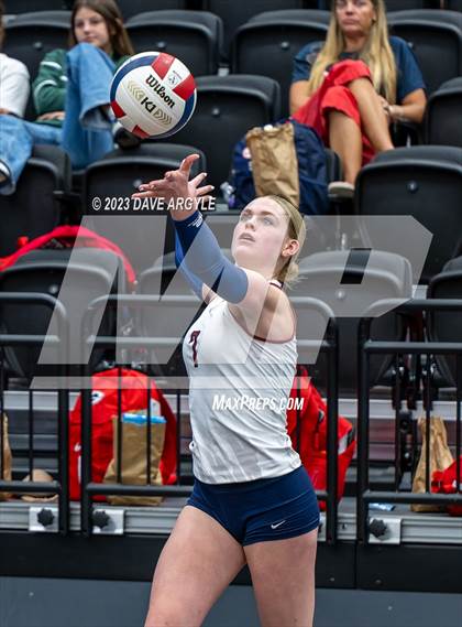 Thumbnail 3 in Cedar vs. Springville (Utah Valley Invitational) photogallery.