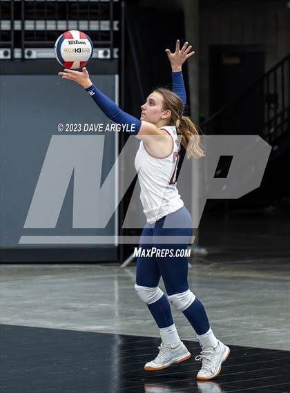 Thumbnail 3 in Cedar vs. Springville (Utah Valley Invitational) photogallery.