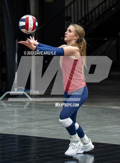 Thumbnail 3 in Cedar vs. Springville (Utah Valley Invitational) photogallery.