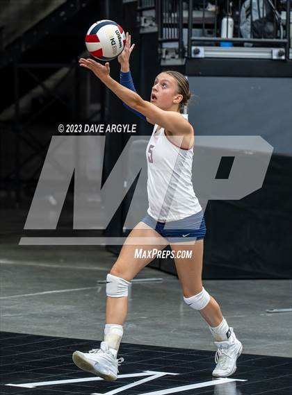 Thumbnail 3 in Cedar vs. Springville (Utah Valley Invitational) photogallery.