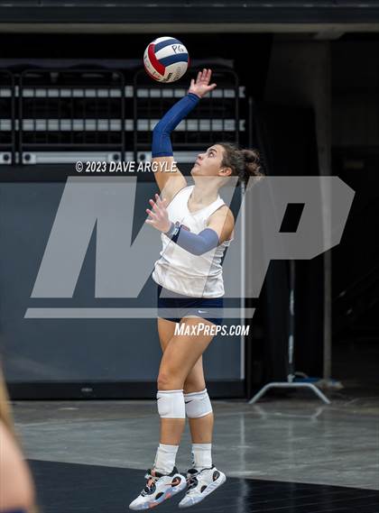 Thumbnail 3 in Cedar vs. Springville (Utah Valley Invitational) photogallery.