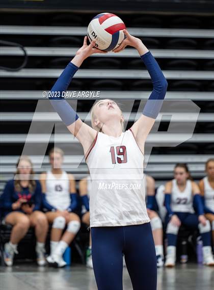 Thumbnail 2 in Cedar vs. Springville (Utah Valley Invitational) photogallery.