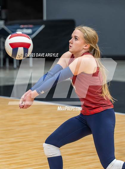 Thumbnail 1 in Cedar vs. Springville (Utah Valley Invitational) photogallery.