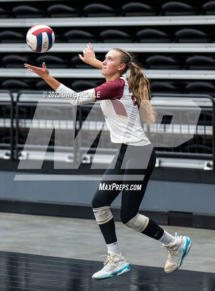 Thumbnail 3 in Cedar vs. Springville (Utah Valley Invitational) photogallery.