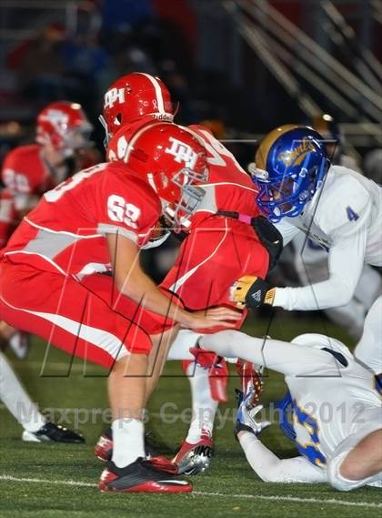 Thumbnail 1 in Dixie Heights vs. Henry Clay (6A/KHSAA Gridiron Bowl) photogallery.