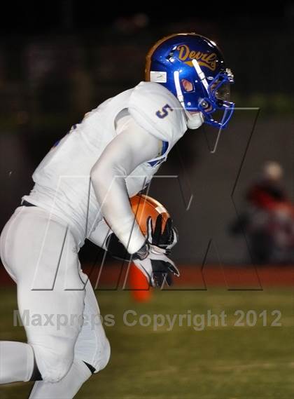 Thumbnail 2 in Dixie Heights vs. Henry Clay (6A/KHSAA Gridiron Bowl) photogallery.