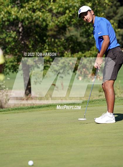 Thumbnail 2 in CHSAA 5A Championship - Day 1 photogallery.