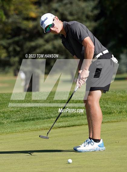 Thumbnail 3 in CHSAA 5A Championship - Day 1 photogallery.