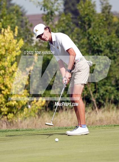 Thumbnail 2 in CHSAA 5A Championship - Day 1 photogallery.