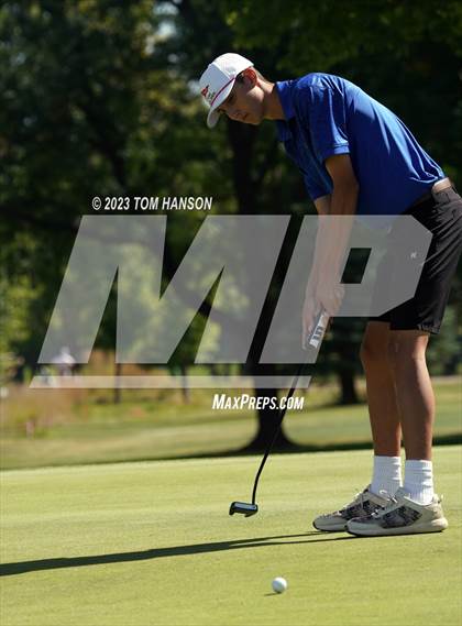 Thumbnail 2 in CHSAA 5A Championship - Day 1 photogallery.